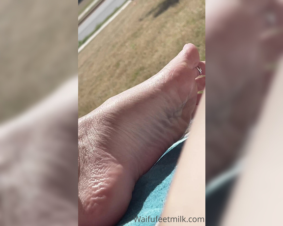 Waifu Jess aka Waifufeetmilkog OnlyFans - Sunny Daze 8