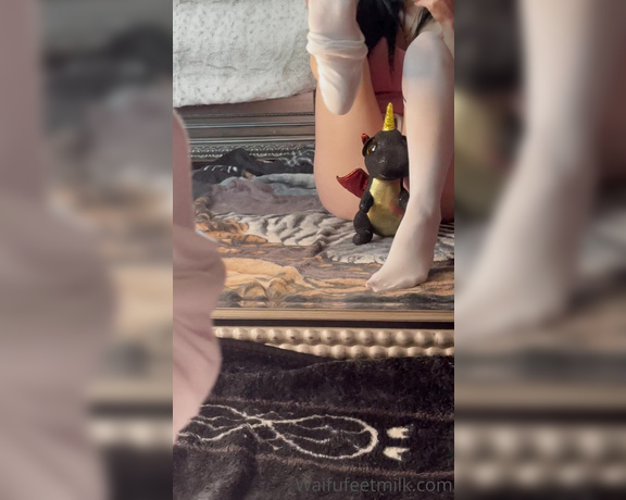 Waifu Jess aka Waifufeetmilkog OnlyFans - Teasing you is my favorite thing to do 6