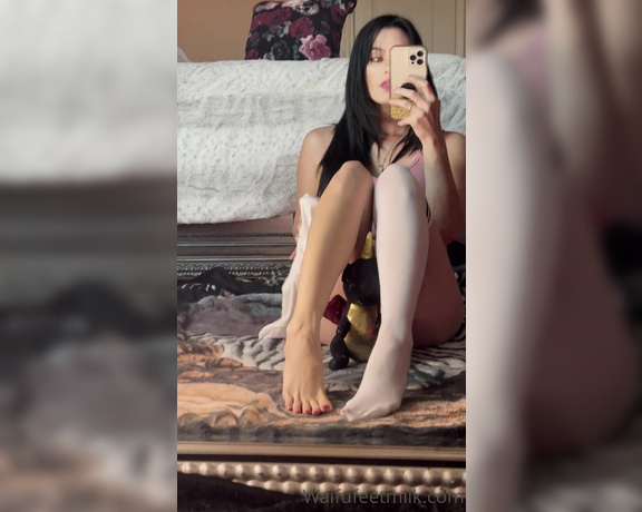 Waifu Jess aka Waifufeetmilkog OnlyFans - Teasing you is my favorite thing to do 6