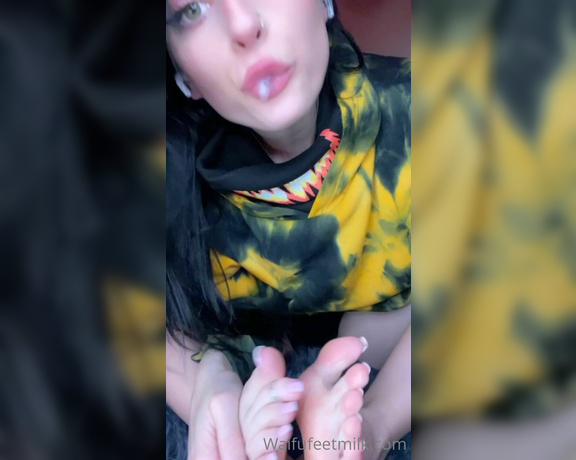 Waifu Jess aka Waifufeetmilkog OnlyFans - I fucking LOVE spit okay! What do you think about