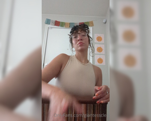 Giantess Cleo aka Giantesscleo Onlyfans - Ride my pony