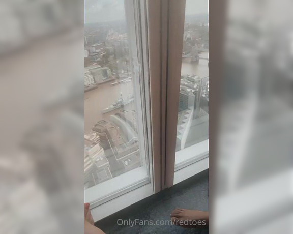 Miss Harriet aka Redtoes Onlyfans - Toe Antics in the shard