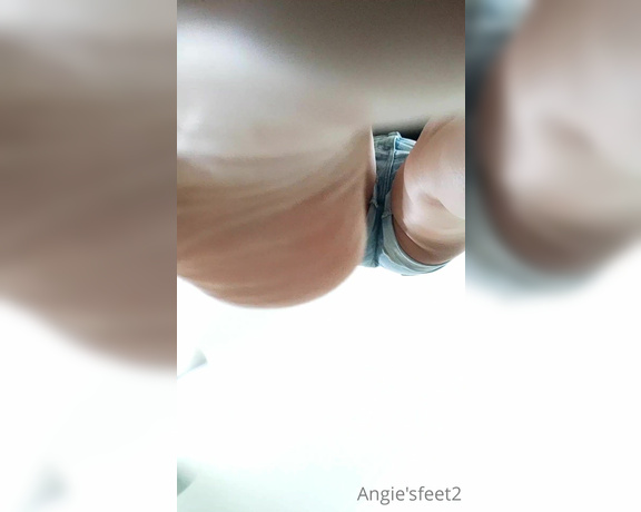 Angieefeet aka Angieefeet OnlyFans - I thought this video had already posted  here is a giant I hope you like it a lot