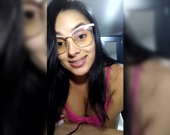 Angieefeet aka Angieefeet OnlyFans - Lo siento por m cara pero no he querido ni maquillarme