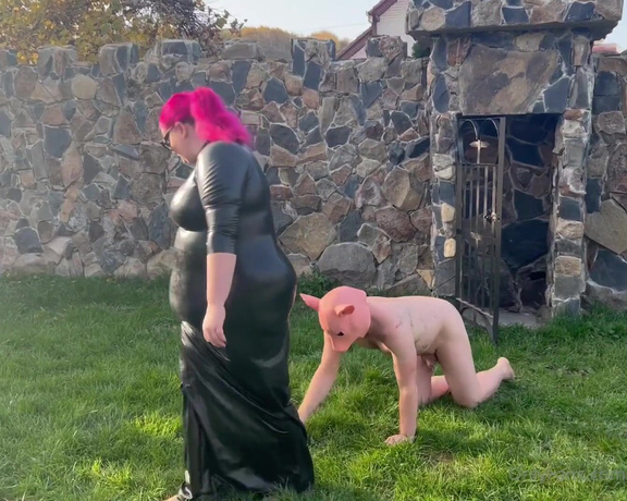 Mistress Zeida aka Mistress_zeida OnlyFans - VIDEO Mud play with piggy slave