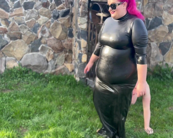 Mistress Zeida aka Mistress_zeida OnlyFans - NewVideo  Ball stomping in the mud