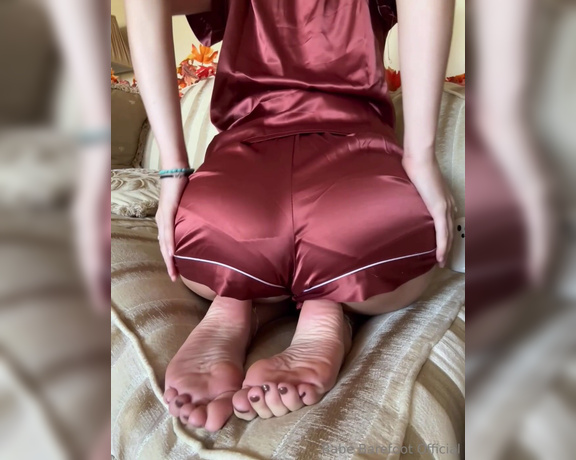 Babe Barefoot aka Babebarefootofficial OnlyFans - My satin PJs feel so silky soft… You should feel what’s underneath them Cum and get cosy with me 4