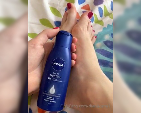 Dianacane1 aka Dianacane1 OnlyFans - Wow my first relaxing video of feet 5 MINUTES VIDEO(with purple nails) i love doing this and