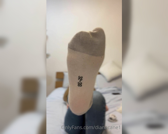 Dianacane1 aka Dianacane1 OnlyFans - New video taking off my socks and showing my perfect soles And my pink toes PUT THE SOUND ON!