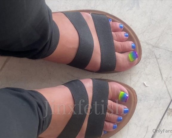 JinxFetish aka Jinxfetish OnlyFans - My pedicure needs a worthy sub to come Worship them You see the Blue sponsored 1