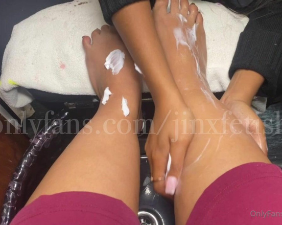 JinxFetish aka Jinxfetish OnlyFans - Luxury pedicure for the Queen wine & hot stones Sponsor this pedicure & nails for $200 & Ill