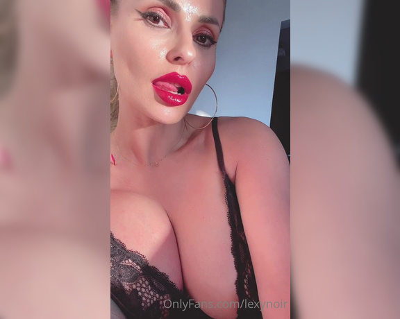 Lexy Noir aka Lexynoir OnlyFans - Relapse ! It’s so easy with me … let yourself fall deeper and deeper !