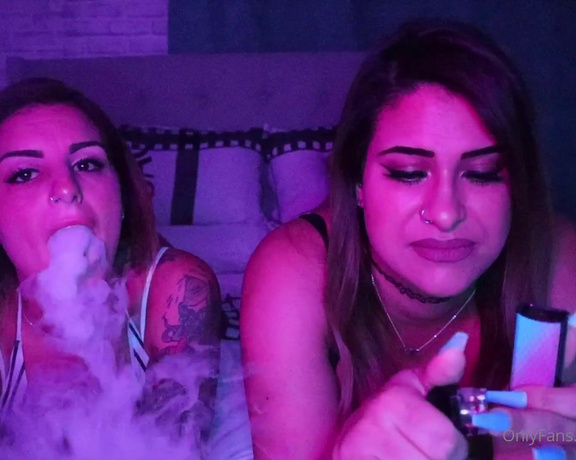 Natalie Fox aka Nataliefox OnlyFans - Vape Queens ft @milaap