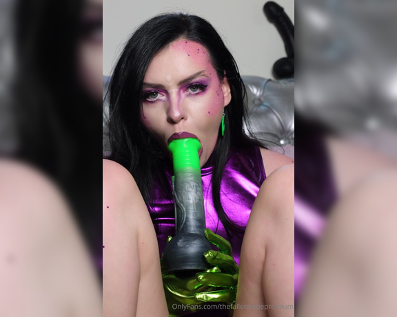 The Fallen Babe aka Thefallenbabepremium OnlyFans - Sucking alien dick Let me show you how I use this little” fella Maybe I can convince you, and