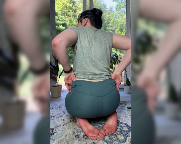 The Fallen Babe aka Thefallenbabepremium OnlyFans - After work out booty and soles tease tell me… would you lick the sweat off of my soles Would you