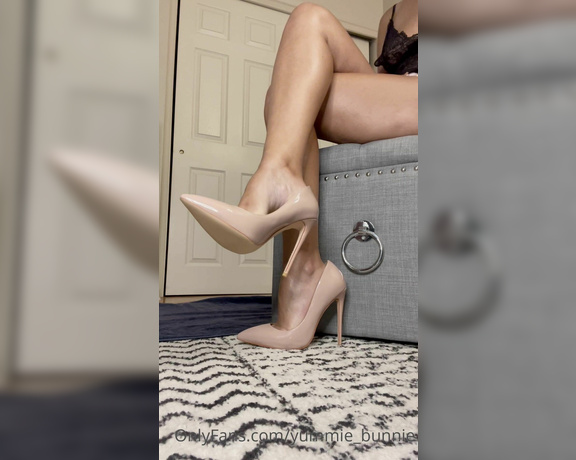 Yummie Bunnie aka Yummie_bunnie OnlyFans - Another fan bought gift Don’t these shoes look so good on my feet