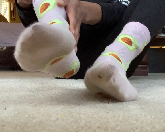 Tori Soless aka Torisoless OnlyFans - For the smelly feet lovers vocal tease