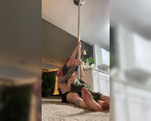 Goddess Sylvanas aka Goddesssylvanas OnlyFans - I’m too wine tipsy to edit videos from tonight so here’s some absolutely silly asseating, post makeu