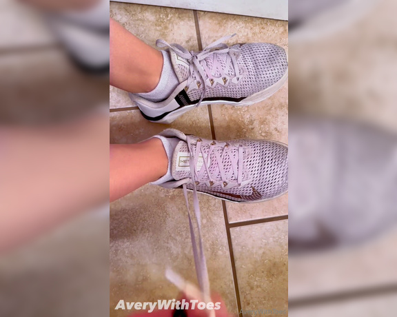 AveryWithToes aka Averywithtoes OnlyFans - Another day at the gym, another day of sweaty, stinky socks I wore hole free PUMA ankle socks today