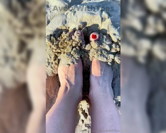 AveryWithToes aka Averywithtoes OnlyFans - Dirty, Sandy Feet at the Beach with Red Toes Quick film of my pedicured red toes relaxing at the