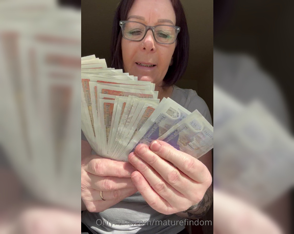 Mature Findom aka Maturefindom OnlyFans - I keep getting richer and richer ( clip )