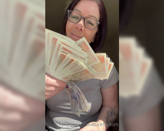 Mature Findom aka Maturefindom OnlyFans - I keep getting richer and richer ( clip )