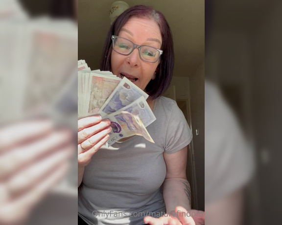 Mature Findom aka Maturefindom OnlyFans - I keep getting richer and richer ( clip )