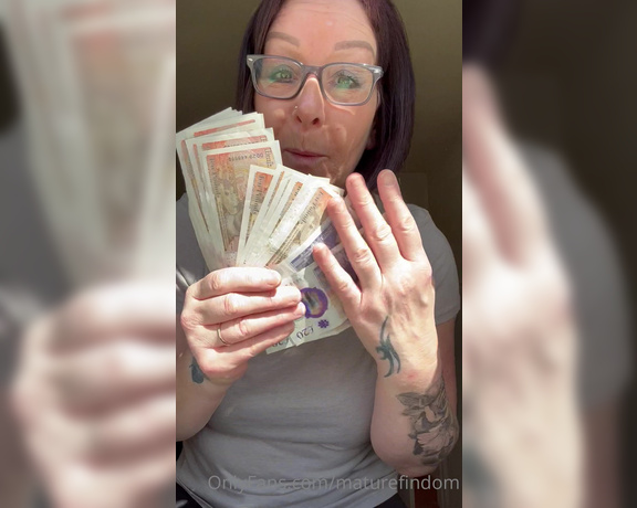 Mature Findom aka Maturefindom OnlyFans - I keep getting richer and richer ( clip )