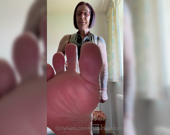 Mature Findom aka Maturefindom OnlyFans - Make your clitty drippy does it  ( clip )