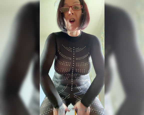 Mature Findom aka Maturefindom OnlyFans - So hot and so far out of your league ( clip )