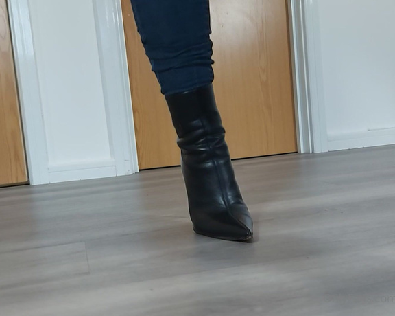 Miss Anna Elite aka Missannaelite OnlyFans - My favourite everyday boots Many of my boot worshippers ask which pair I wear most often in day