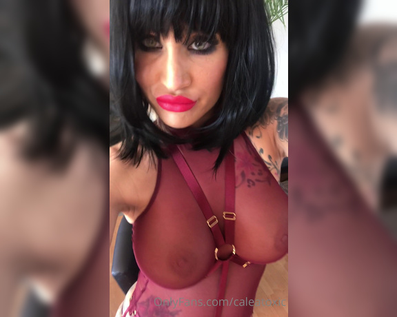 Calea Toxic aka Caleatoxic OnlyFans - By special request of a dear fan today once again a seductive clip with black hair Have a nice Fri