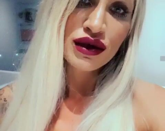 Calea Toxic aka Caleatoxic OnlyFans - A private video message from me, so that you get something to listen