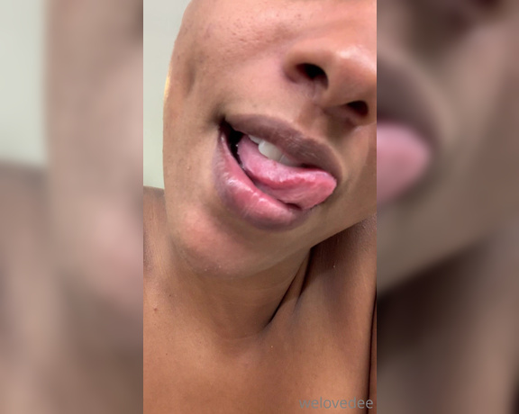 Goddess Dee aka Welovedee OnlyFans - For my lip lovers