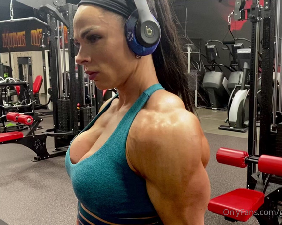 Goddess Mandy aka Goddessmandy OnlyFans - (197534637) Post show juicy pump in sweet gym!!