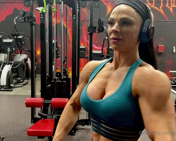 Goddess Mandy aka Goddessmandy OnlyFans - (197534637) Post show juicy pump in sweet gym!!