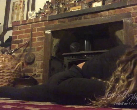 Mollyspoilme aka Mollyspoilme OnlyFans - An evening stretch