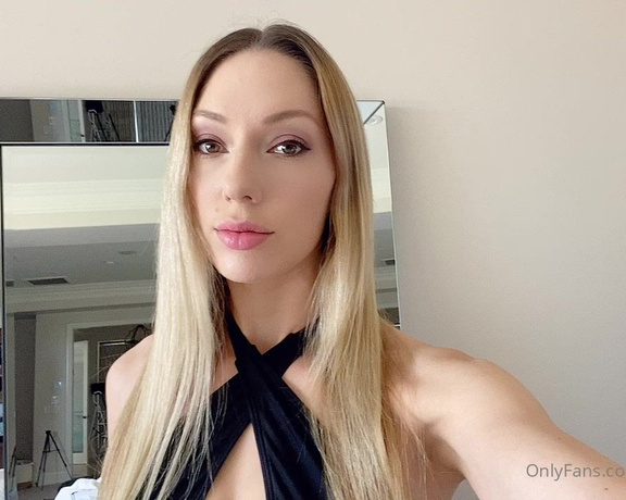 Princess Rene aka Worshiprene OnlyFans - Part 2 This can be worn 2 different ways (see vid below) Hmmm which way is better