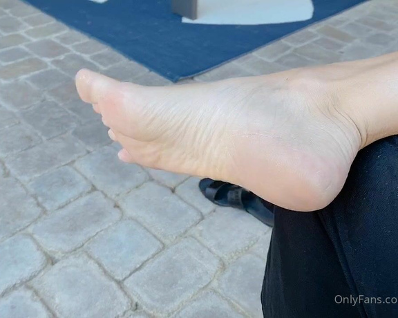 Princess Rene aka Worshiprene OnlyFans - In desperate need of a pedicure