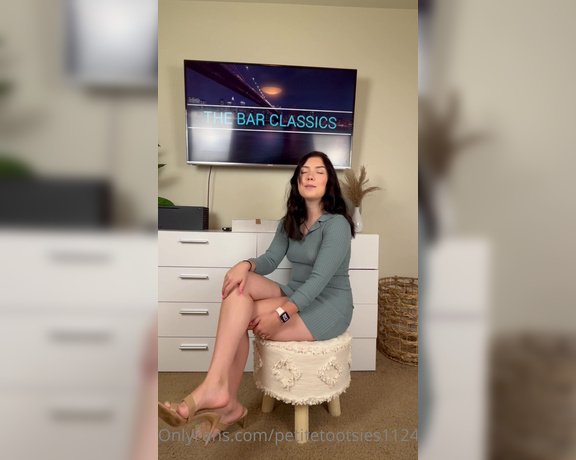 Petite Feet Penelope aka Penelopestootsies739 OnlyFans - Cuckold style video You come back home early from a work trip to find your wife all dressed up and