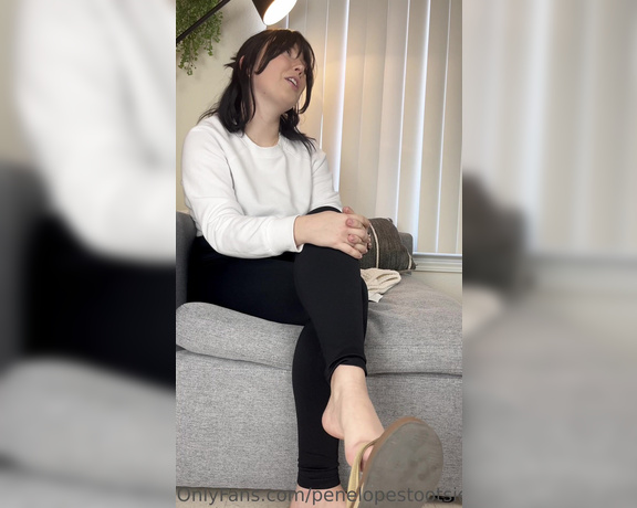 Petite Feet Penelope aka Penelopestootsies739 OnlyFans - House Party Penelope heads to a house party to catch up with some friends While chatting she notic