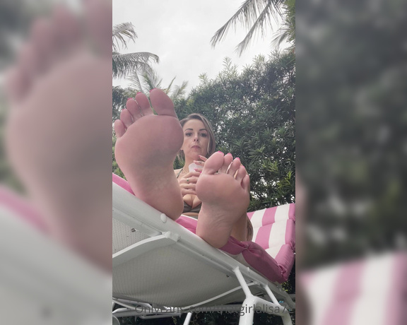 Alisa Arches aka Thatgirlalisa72 OnlyFans - Enjoy my soles while I sit at the public pool