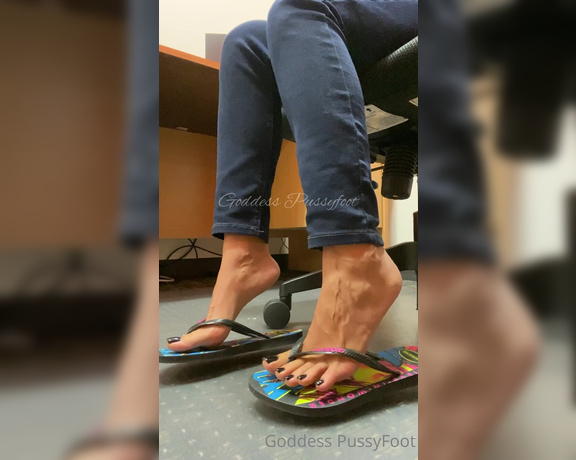 Goddess PussyFoot aka U186296307 OnlyFans - Teasing in the office today What would you do if you saw Me 3