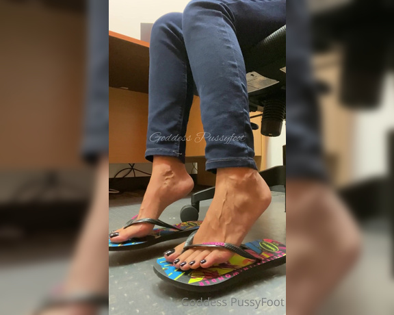 Goddess PussyFoot aka U186296307 OnlyFans - Teasing in the office today What would you do if you saw Me 3