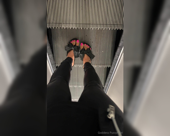Goddess PussyFoot aka U186296307 OnlyFans - I went out for pizza and shopping with my mom in my super wedge platform flip flops Of course I’m 4