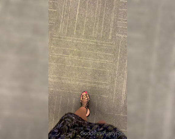 Goddess PussyFoot aka U186296307 OnlyFans - I went on a date tonight Do you think he could take his eyes off these sexy red toes and heels He 1