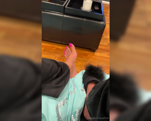 Goddess PussyFoot aka U186296307 OnlyFans - Chillin with my mom watching tv being naughty and taking sneaky feet videos Sneaky feet are the