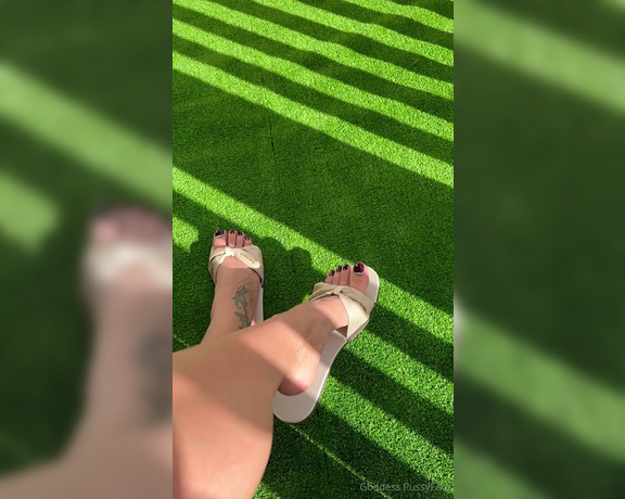 Goddess PussyFoot aka U186296307 OnlyFans - Modeling my new Havaianas and deep wine pedi, making you drool 7