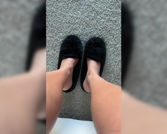 Goddess PussyFoot aka U186296307 OnlyFans - Peek a boo