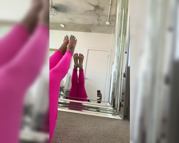 Goddess PussyFoot aka U186296307 OnlyFans - A little stretching